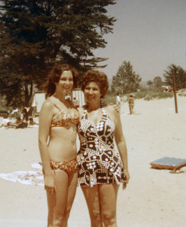 Bikini girl & mom