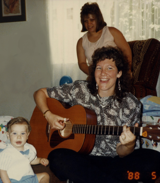 Playing guitar Lupe background