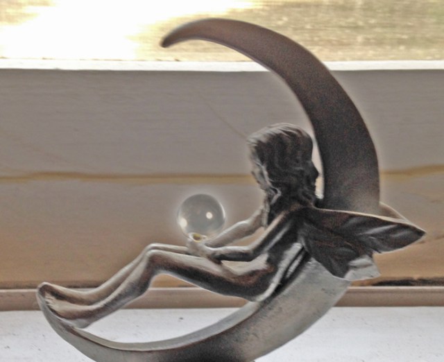 Melody and crystal ball 1