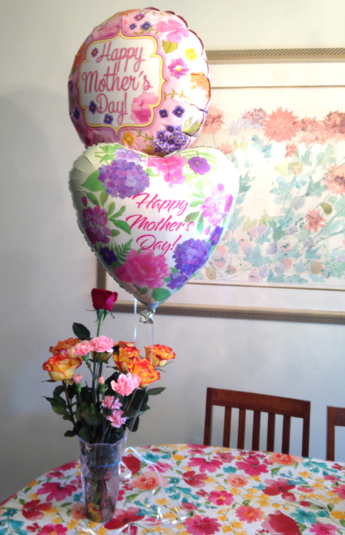 I received this beautiful bouquet from my former housekeeper Rosa and her daughters. I was surprised by a knock on the door and all six of Rosa's grandchildren came in to hug me (I always remember each one's birthday).