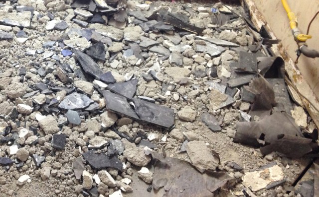 This picture was taken when my kitchen floor was done. It was pretty noisy and dusty.