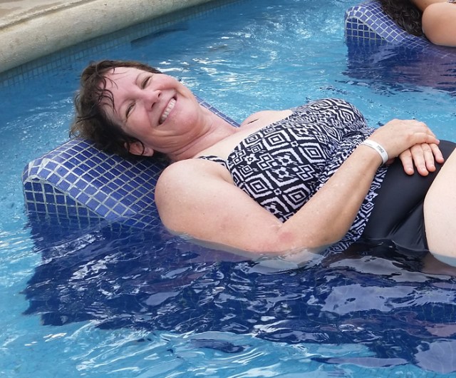 relaxing-in-the-pool